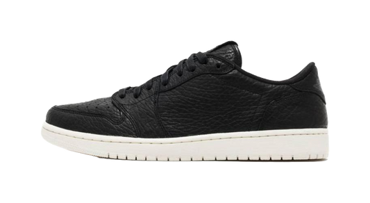 Jordan 1 Retro Low Swooshless Black vjkicks